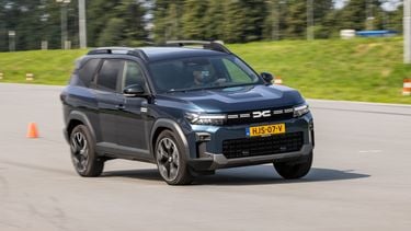 Dacia Bigster vs. MG ZS: welke hybride biedt veel voor weinig?