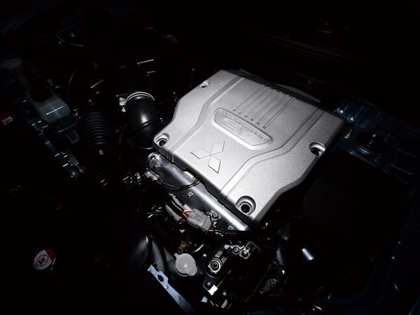 Mitsubishi Outlander PHEV motor