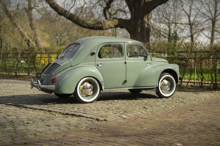 Van Porsche Cayman naar Renault 4CV klassieker