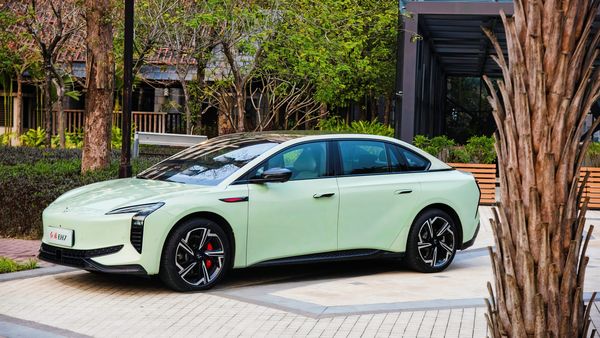 Hongqi E-H7, Nederland