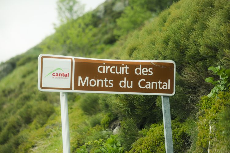 Bord van het Circuit des Monts du Cantal