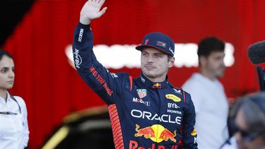 2023-10-29 00:05:57 Third place Red Bull Racing's Dutch driver Max Verstappen waves after the qualifying session session for the Formula One Mexico Grand Prix at the Hermanos Rodriguez racetrack in Mexico City on October 28, 2023. 
ANDRES STAPFF / POOL / AFP