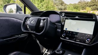 Dit stuurt wordt per 2027 verboden in China: volgens onderzoekt werkt airbag slechter