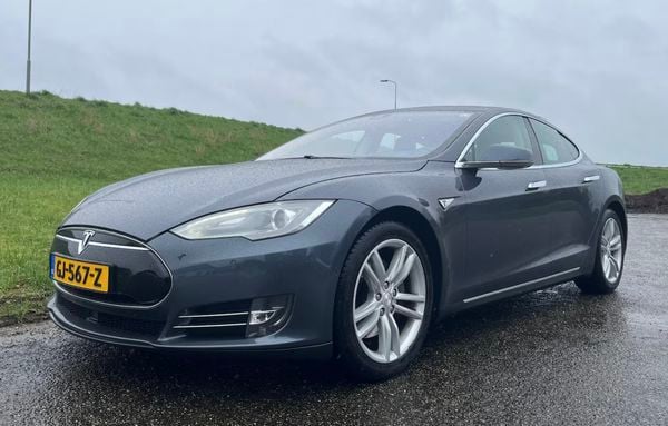 Tesla Model S occasion goedkoopste tweedehands auto kost minder dan goedkoopste nieuwe auto EV elektrische auto