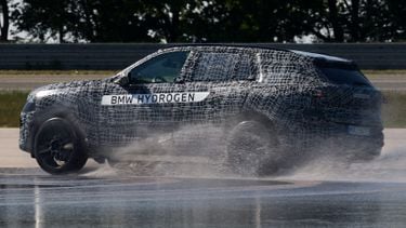 Deze BMW kun je ook met waterstof-techniek bestellen, BMW iX5, waterstofauto
