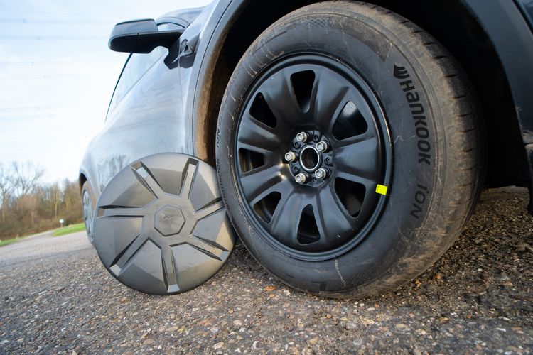 Tesla Model Y Standard rijtest test review