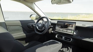 Interieur van de Leapmotor B10 duurtester
