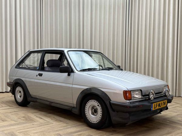 Deze retro hot hatch is een goedkope, maar zeldzame occasion  