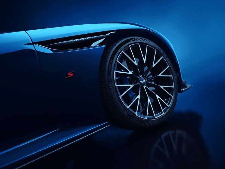 Nieuwe Aston Martin DB12 S is ultieme James Bond-auto