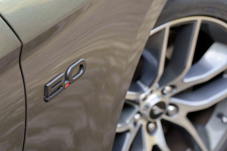 Tim verkoos deze Ford Mustang boven een BMW M4