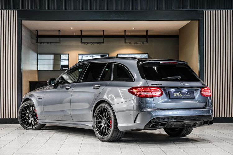 Deze Mercedes-station heeft bijna 1.000 pk en kost nu als occasion minder dan een Golf GTI