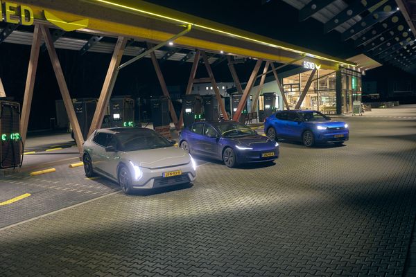 Tesla Model 3 Premium Long Range RWD Kia EV4 Ford Capri