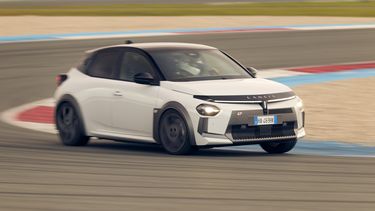 Autovisie Supertest 2026 Lancia Ypsilon HF