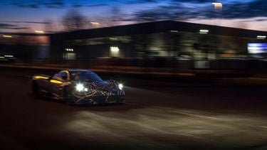 Pagani Huayra Roadster teaser - Autovisie.nl