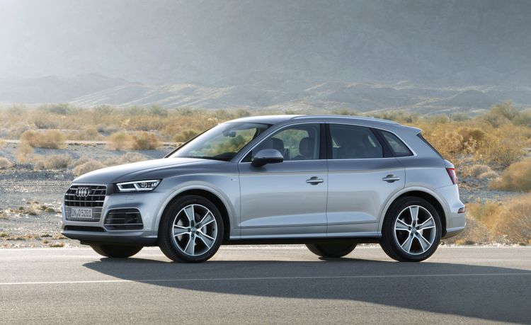 Audi Q5 2.0 TDI Florett silverAudi Q5 2.0 TDI Florett silverAudi Q5 2.0 TDI Florett silverAudi Q5 2.0 TDI Florett silverAudi Q5 2.0 TDI Florett silverAudi Q5 2.0 TDI Florett silverStatic photo, Colour: Florett silver