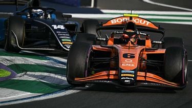 MP Motorsport's Dutch driver Richard Verschoor drives during the 2025 Saudi Arabia Formula Two Feature Race at the Jeddah Corniche Circuit on April 20, 2025. 
Gabriel BOUYS / AFP