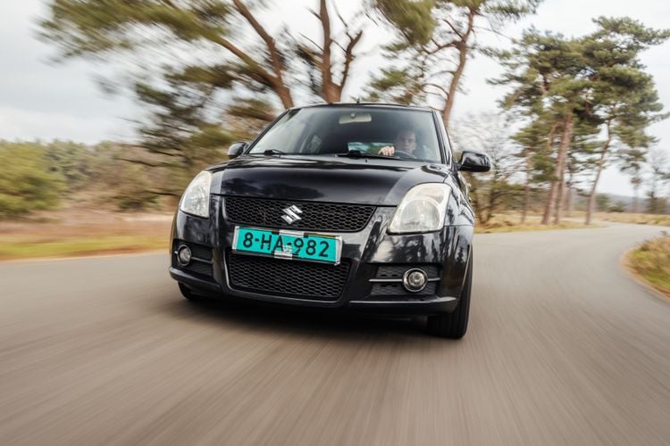Suzuki Swift Sport Fiat Panda 100HP occasion occasions hot hatch hot hatchbacks hot hatches tweedehands auto auto's eerste auto