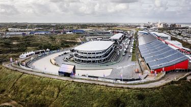 ZANDVOORT - Een dronefoto van het circuit in aanloop naar de Dutch Grand Prix. Het Formule 1-circus strijkt weer neer in de Nederlandse badplaats. ANP REMKO DE WAAL