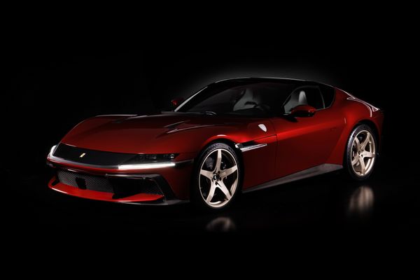 Ferrari 12Cilindri Manuale handbak handgeschakelde versnellingsbak automaat transmissie
