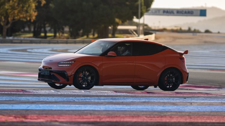 Genesis GV60 Magma Nederland