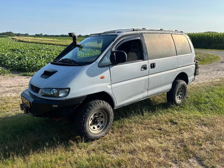 Mitsubishi L400 4x4 camper kampeerauto offroad occasion tweedehands