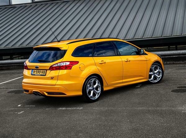 Ford Focus ST 3 Stationwagen station occasion tweedehands auto stationwagens