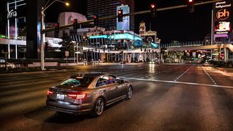 Audi networks with traffic lights in the USA
