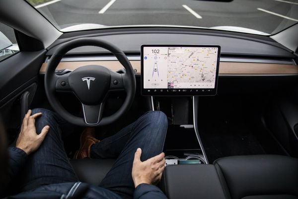 Zelfrijdende Auto Tesla
