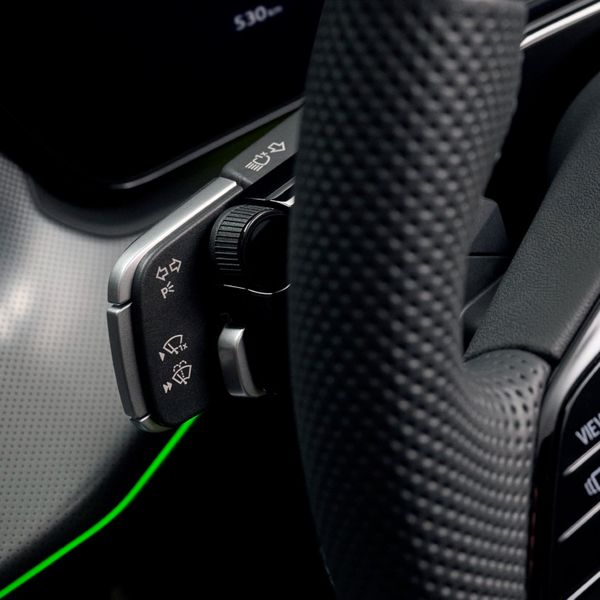 Audi verbetert Tesla en vindt richtingaanwijzer opnieuw uit