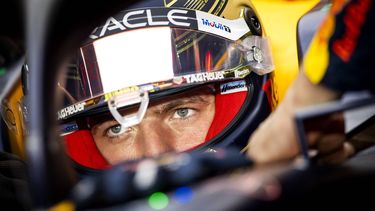 2023-10-08 19:07:00 QATAR - Max Verstappen (Red Bull Racing) voorafgaand aan de Formule 1 Grand Prix race op het Lusail International Circuit in Qatar. Max Verstappen werd een dag eerder al wereldkampioen tijdens de sprintrace. ANP SEM VAN DER WAL