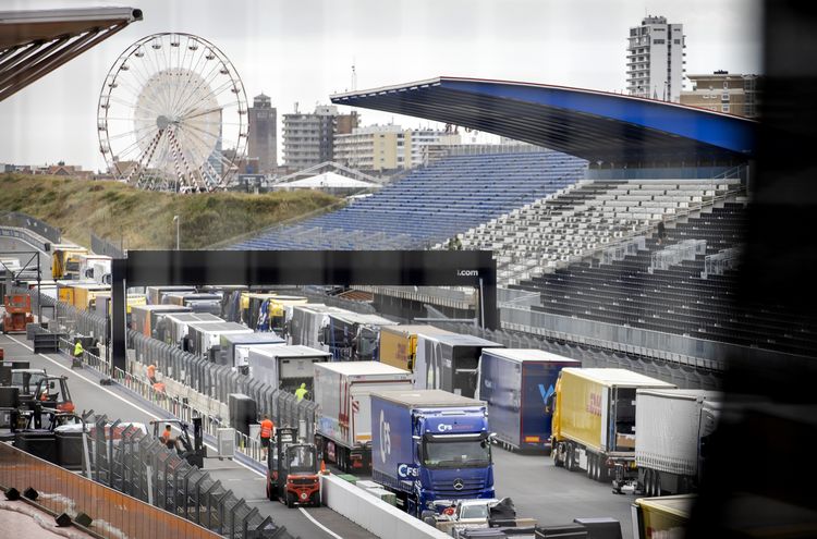  Formule 1 teams komen aan op het Circuit Zandvoort waar komend weekeinde de Formule 1-wedstrijd Dutch Grand Prix wordt gereden. 