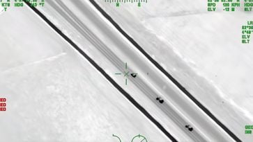 Man vlucht van Nederlandse politie in Volkswagen Up-deelauto