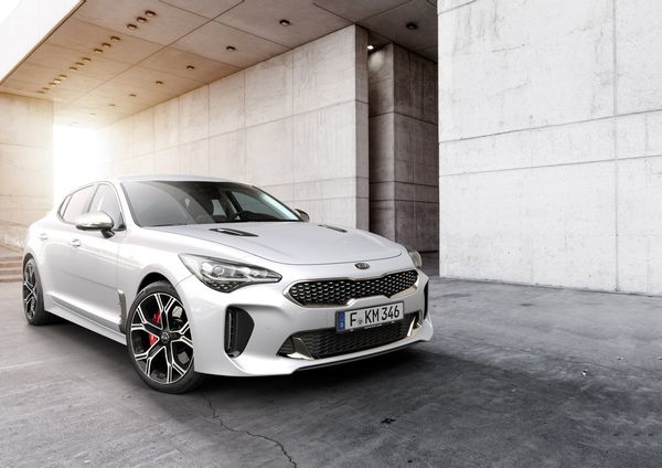 kia_stinger_gt_34