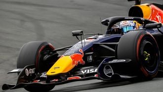 ZANDVOORT - Max Verstappen (Red Bull Racing) tijdens de kwalificatie, voorafgaand aan de F1 Grand Prix van Nederland op het Circuit van Zandvoort. REMKO DE WAAL / ANP