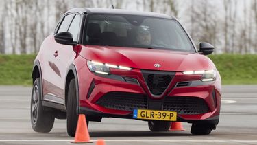 Alfa Romeo Junior vs. Mini Aceman: eindelijk echt leuke EV's?