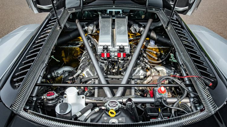 Saleen S7 LM supercar