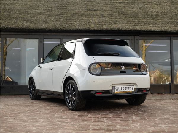 Honda E