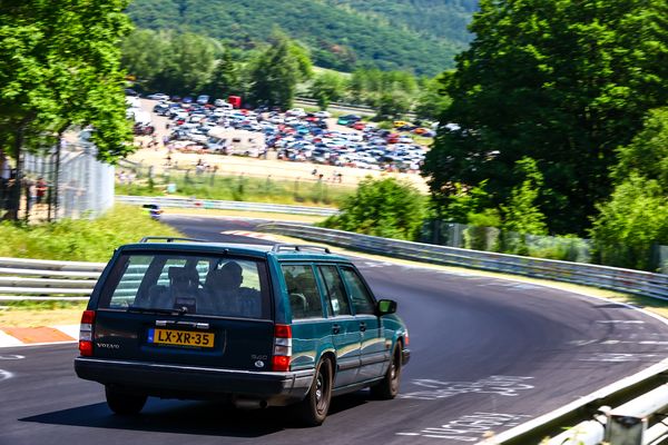 Volvo 940 Nürburgring trackday Nordschleife Touristenfahrt crash