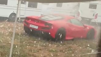 Ferrari F8 Tributo hagel hagelbui hagelschade onweer noodweer Zwitserland woonwagenkamp