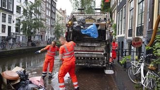 Amsterdammers gaan meer belasting betalen door komst elektrische vuilniswagens