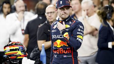 ABU DHABI - Max Verstappen (Red Bull Racing) op het Yas Marina Circuit na het winnen van de Abu Dhabi Grand Prix. Lando Norris (McLaren), die als derde eindigde, pakte de wereldtitel. ANP SANDER KONING