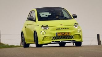 Abarth 500e Cabrio roadtrip EV elektrische auto Frankrijk
