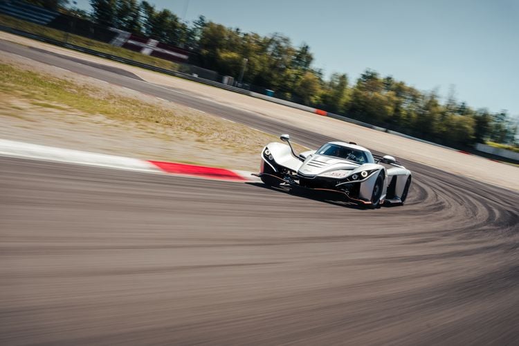 Praga Bohema hypercar test rijtest Autovisie