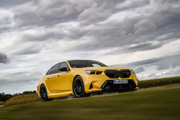 Absurd zware BMW M5 wordt toch een succes