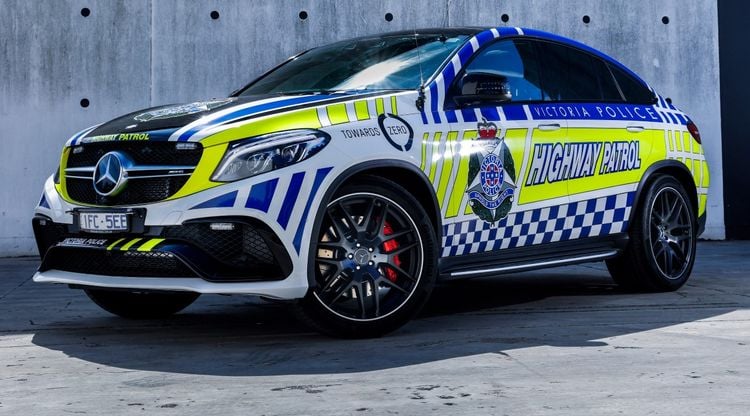 Mercedes_GLE_Police_Car_03