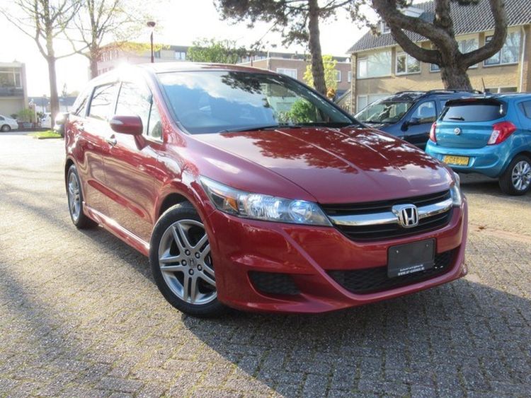 Deze zevenzits JDM-auto is nu een betaalbare occasion