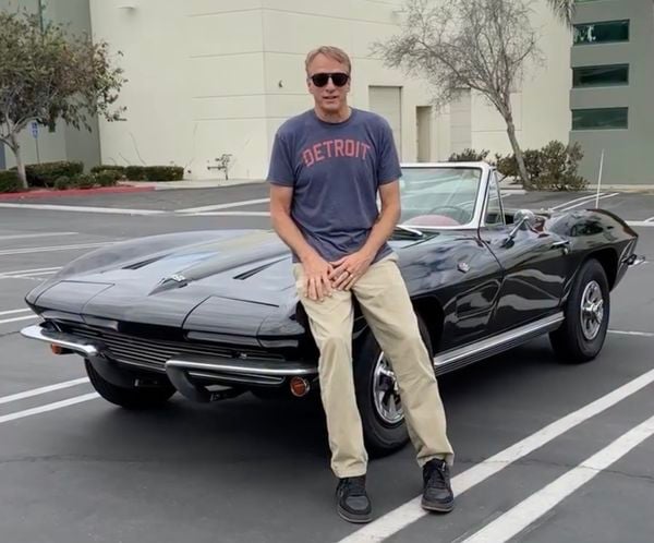 Tony Hawk Chevrolet Corvette Stingray EV elektrische auto ombouw conversie