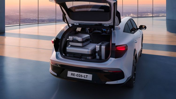 BMW en Audi pas op! Deze premium Renault Filante is luxer dan je denkt