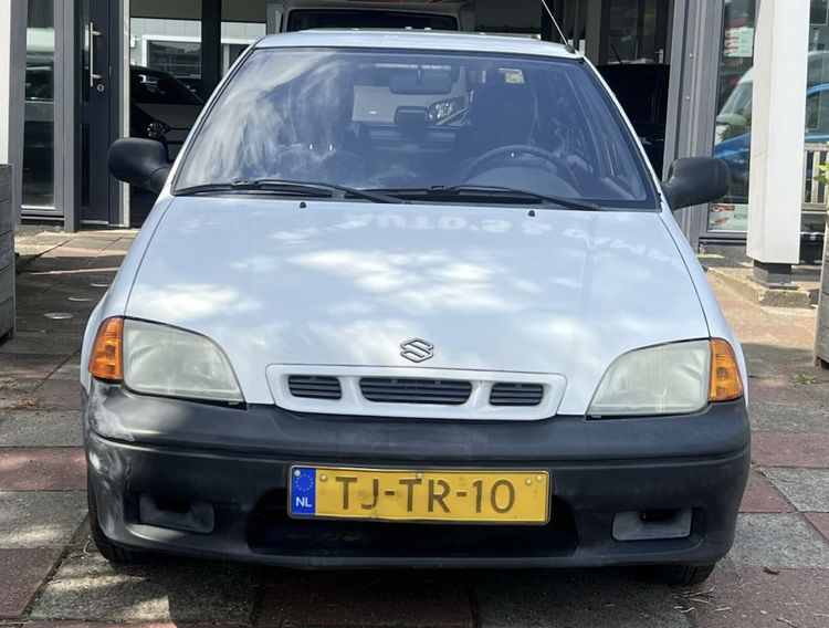 Gebruikte Suzuki Swift-auto € 1000