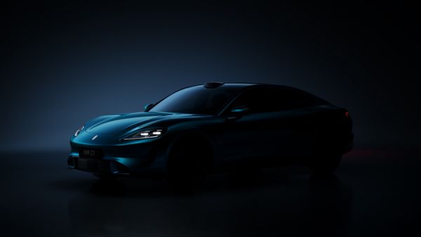 SAIC S7 Porsche Taycan design